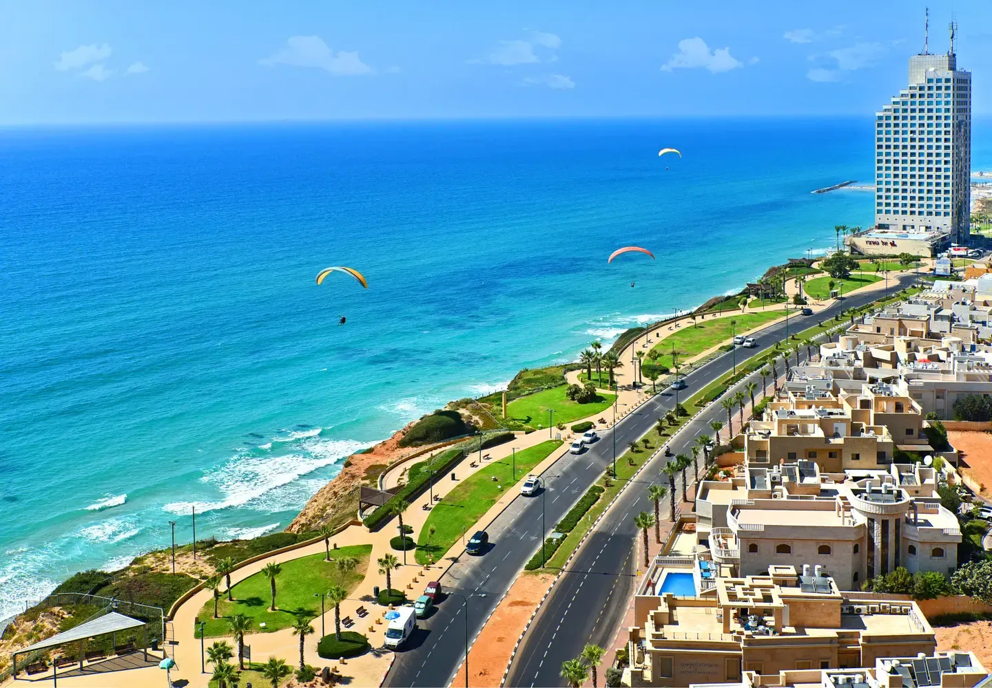 Vue aérienne de Netanya, ville balnéaire en bord de Méditerranée, Israël